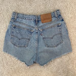 Levi’s cutoff shorts